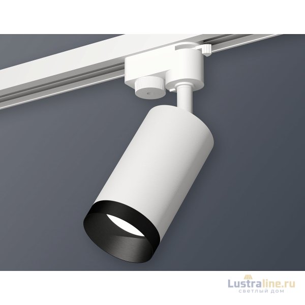Трековый однофазный светильник Ambrella Light Track System XT6322061 (A2520, C6322, N6131) Трековый однофазный светильник Ambrella Light Track System XT6322061 (A2520, C6322, N6131)