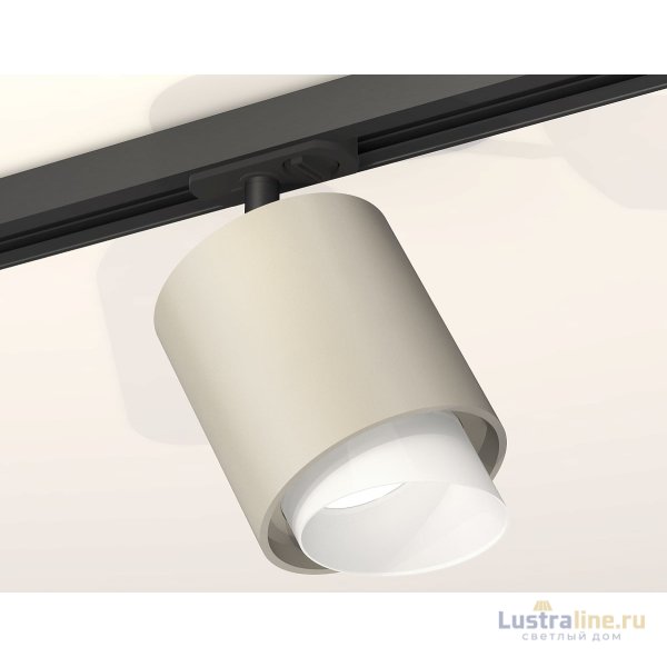 Комплект трекового светильника Ambrella Light Track System XT7724001 (A2537, C7724, N7175) Комплект трекового светильника Ambrella Light Track System XT7724001 (A2537, C7724, N7175)