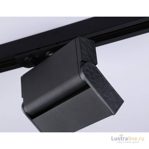 Трековый однофазный светильник Ambrella Light Track System GL6813 Трековый однофазный светильник Ambrella Light Track System GL6813