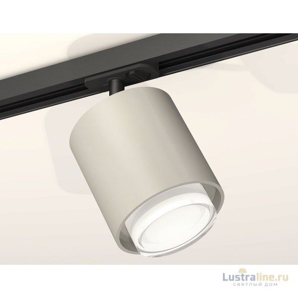 Комплект трекового светильника Ambrella Light Track System XT7724002 (A2537, C7724, N7160) Комплект трекового светильника Ambrella Light Track System XT7724002 (A2537, C7724, N7160)