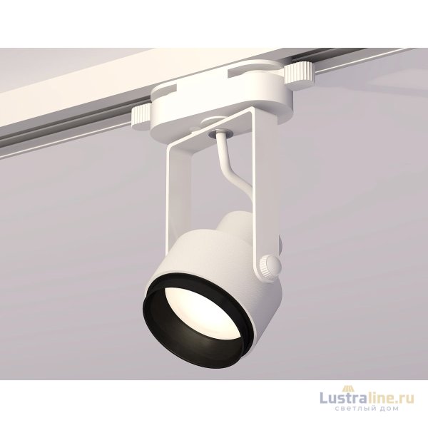 Трековый однофазный светильник Ambrella Light Track System XT6601020 (C6601, N6121) Трековый однофазный светильник Ambrella Light Track System XT6601020 (C6601, N6121)