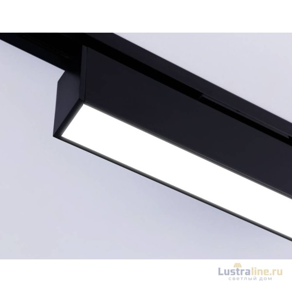 Трековый однофазный светильник Ambrella Light Track System GL6767 Трековый однофазный светильник Ambrella Light Track System GL6767