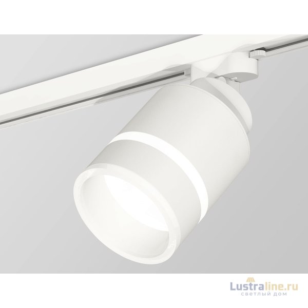 Трековый светильник Ambrella Light Track System XT8110004 (A2524, A2105, C8110, N8444) Трековый светильник Ambrella Light Track System XT8110004 (A2524, A2105, C8110, N8444)