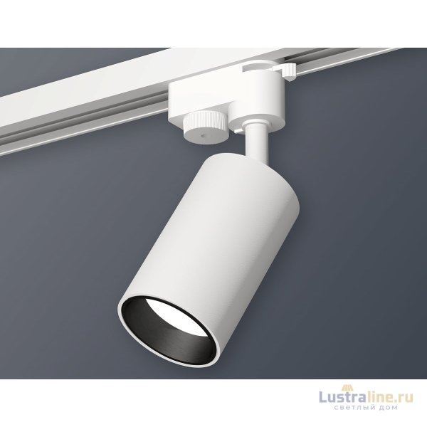 Трековый однофазный светильник Ambrella Light Track System XT6322021 (A2520, C6322, N6111) Трековый однофазный светильник Ambrella Light Track System XT6322021 (A2520, C6322, N6111)