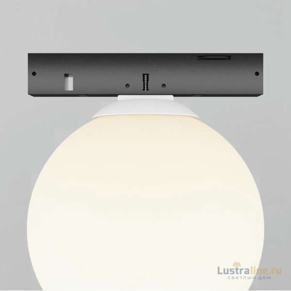 Трековый магнитный светильник Maytoni Luna TR185-1-3W3K-B