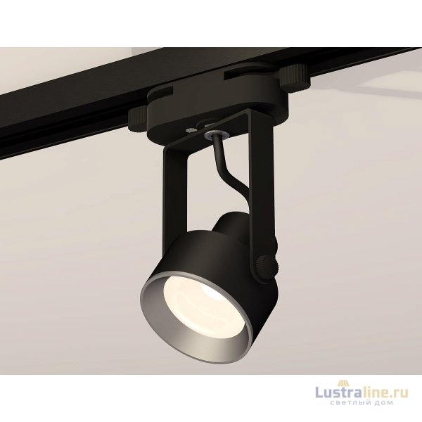 Трековый однофазный светильник Ambrella Light Track System XT6602002 (C6602, N6104) Трековый однофазный светильник Ambrella Light Track System XT6602002 (C6602, N6104)