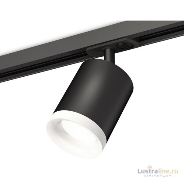 Комплект трекового светильника Ambrella Light Track System XT7422021 (A2537, C7422, N7165) Комплект трекового светильника Ambrella Light Track System XT7422021 (A2537, C7422, N7165)