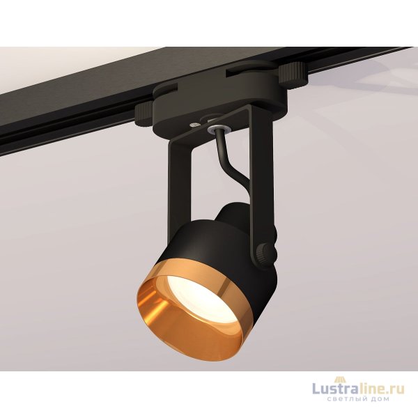 Трековый однофазный светильник Ambrella Light Track System XT6602044 (C6602, N6134) Трековый однофазный светильник Ambrella Light Track System XT6602044 (C6602, N6134)
