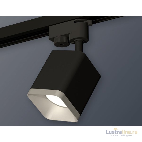 Трековый однофазный светильник Ambrella Light Track System XT7813002 (A2521, C7813, N7703) Трековый однофазный светильник Ambrella Light Track System XT7813002 (A2521, C7813, N7703)