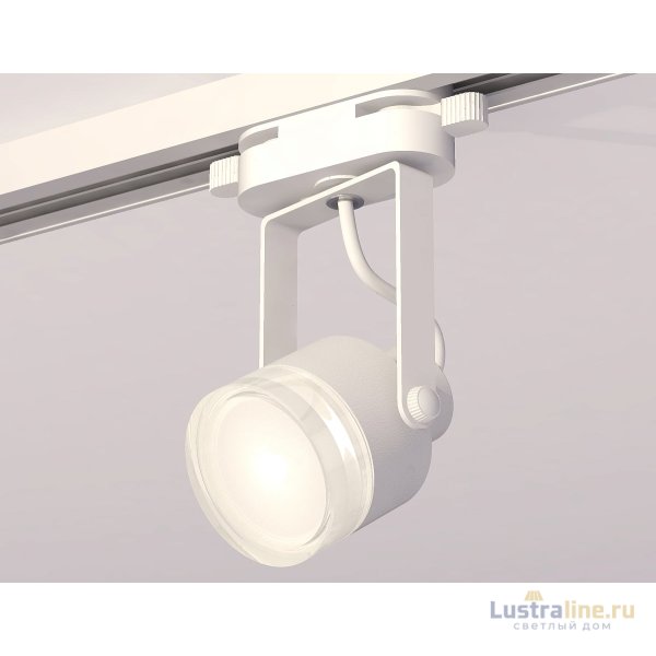 Трековый однофазный светильник Ambrella Light Track System XT6601083 (C6601, N6241) Трековый однофазный светильник Ambrella Light Track System XT6601083 (C6601, N6241)