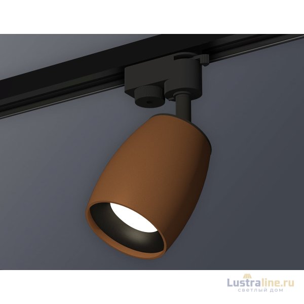Трековый однофазный светильник Ambrella Light Track System XT1124031 (A2521, C1124, N7011) Трековый однофазный светильник Ambrella Light Track System XT1124031 (A2521, C1124, N7011)