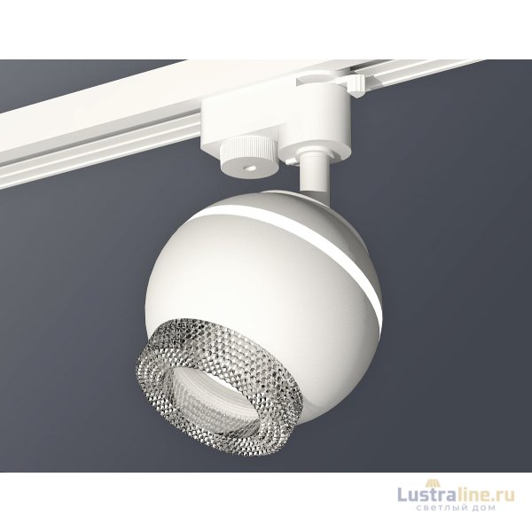 Трековый однофазный светильник с подсветкой Ambrella Light Track System XT1101060 (A2520, C1101, N7191) Трековый однофазный светильник с подсветкой Ambrella Light Track System XT1101060 (A2520, C1101, N7191)