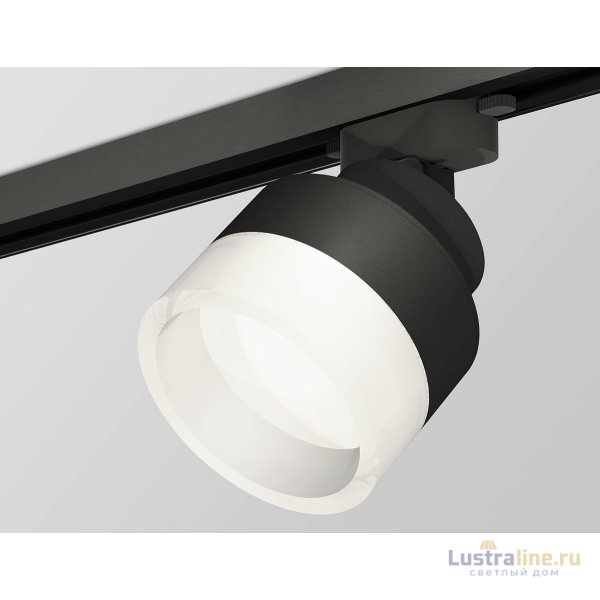 Трековый светильник Ambrella Light Track System XT8102020 (A2526, A2106, C8102, N8401)