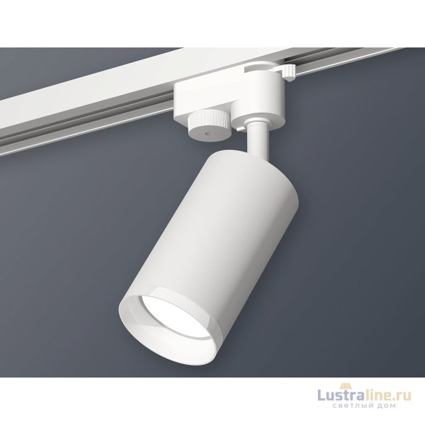 Трековый однофазный светильник Ambrella Light Track System XT6322150 (A2520, C6322, N6246) Трековый однофазный светильник Ambrella Light Track System XT6322150 (A2520, C6322, N6246)