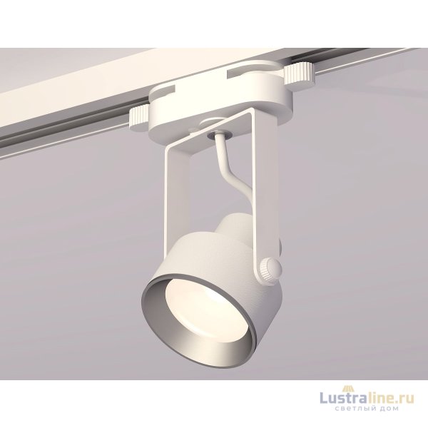 Трековый однофазный светильник Ambrella Light Track System XT6601002 (C6601, N6104) Трековый однофазный светильник Ambrella Light Track System XT6601002 (C6601, N6104)