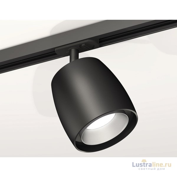 Комплект трекового светильника Ambrella Light Track System XT1142001 (A2537, C1142, N7033) Комплект трекового светильника Ambrella Light Track System XT1142001 (A2537, C1142, N7033)