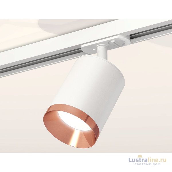 Комплект трекового светильника Ambrella Light Track System XT7421005 (A2536, C7421, N7035) Комплект трекового светильника Ambrella Light Track System XT7421005 (A2536, C7421, N7035)