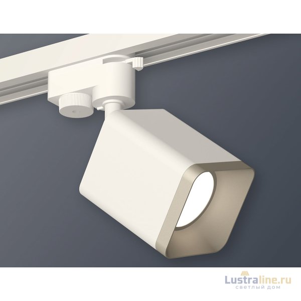 Трековый однофазный светильник Ambrella Light Track System XT7812002 (A2520, C7812, N7703) Трековый однофазный светильник Ambrella Light Track System XT7812002 (A2520, C7812, N7703)