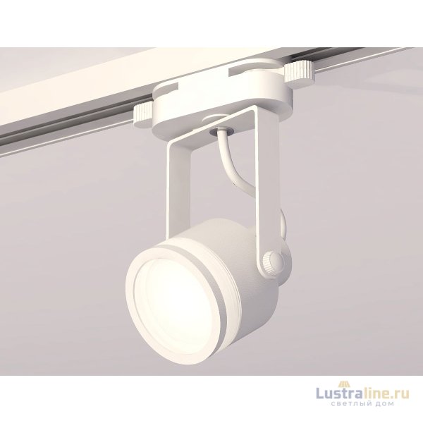 Трековый однофазный светильник Ambrella Light Track System XT6601080 (C6601, N6220) Трековый однофазный светильник Ambrella Light Track System XT6601080 (C6601, N6220)