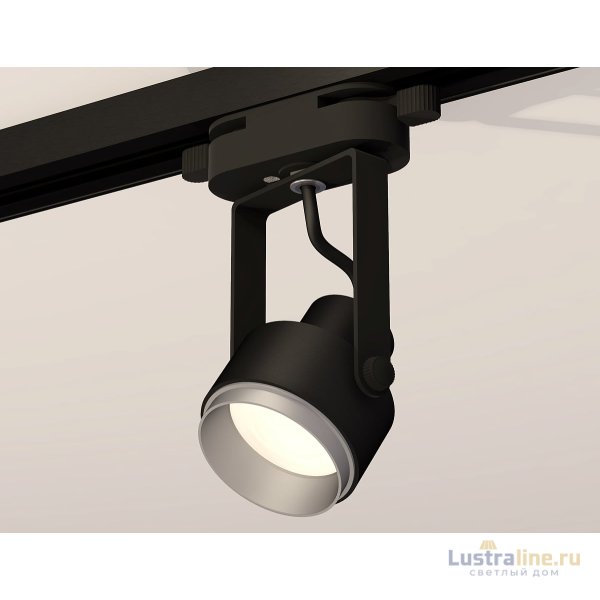 Трековый однофазный светильник Ambrella Light Track System XT6602022 (C6602, N6123) Трековый однофазный светильник Ambrella Light Track System XT6602022 (C6602, N6123)