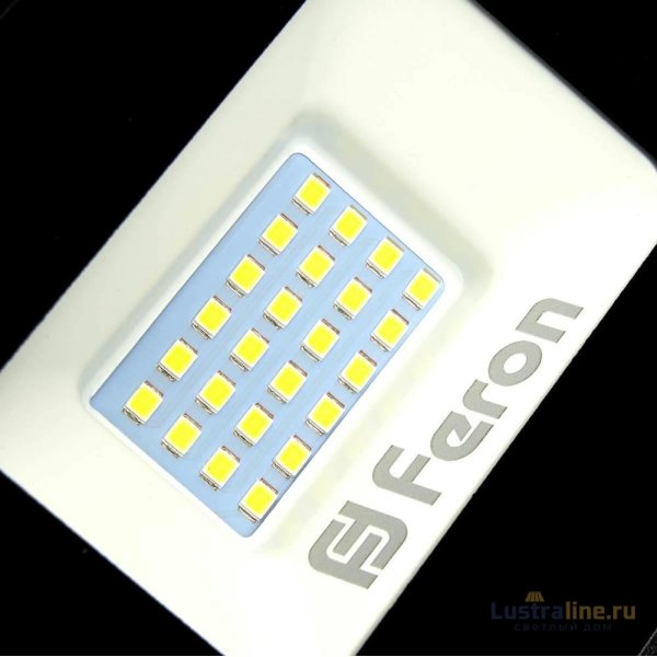 Светодиодный прожектор Feron с датчиком LL907 29557 Светодиодный прожектор Feron с датчиком LL907 29557