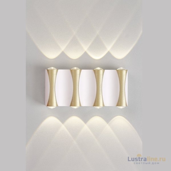 Уличный настенный светильник Crystal Lux CLT 022W4 WH-GO 4000K Уличный настенный светильник Crystal Lux CLT 022W4 WH-GO 4000K