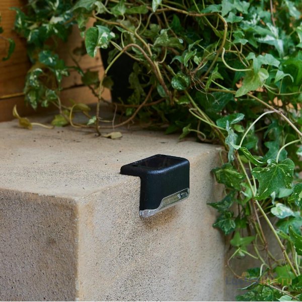 Светильник настенный на солнечной батарее Uniel USL-F-250/PM050 FLASH UL-00011590 Светильник настенный на солнечной батарее Uniel USL-F-250/PM050 FLASH UL-00011590